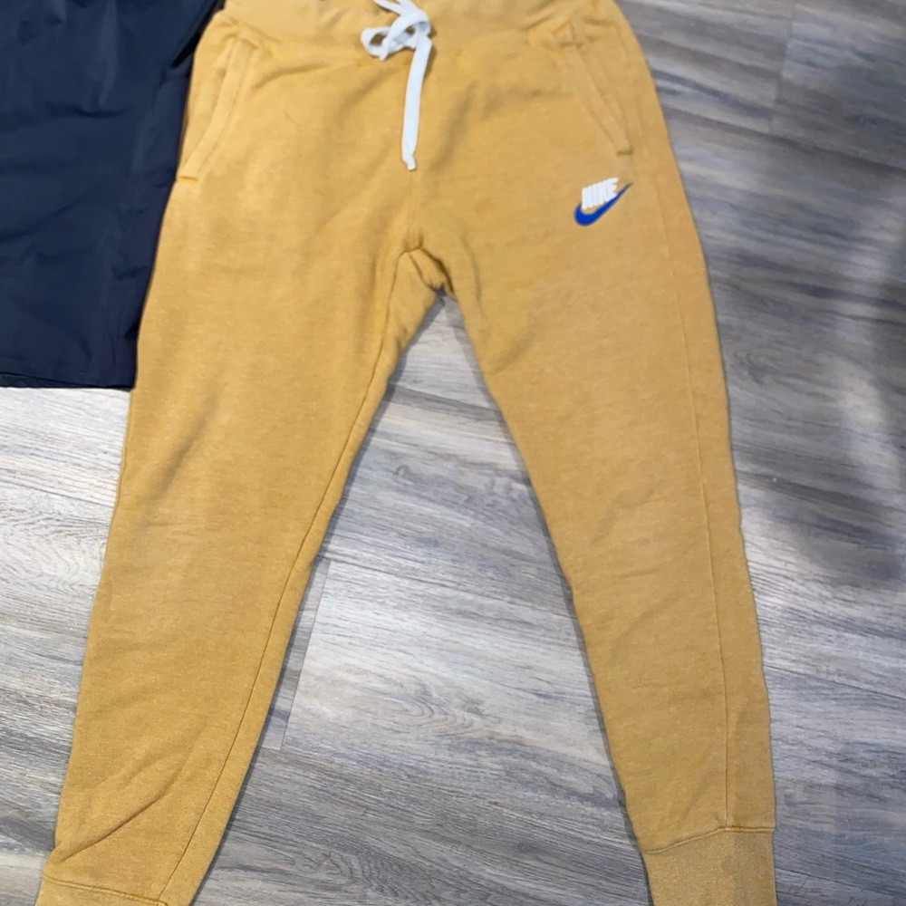 Nike Mens Yellow Jogger Pants